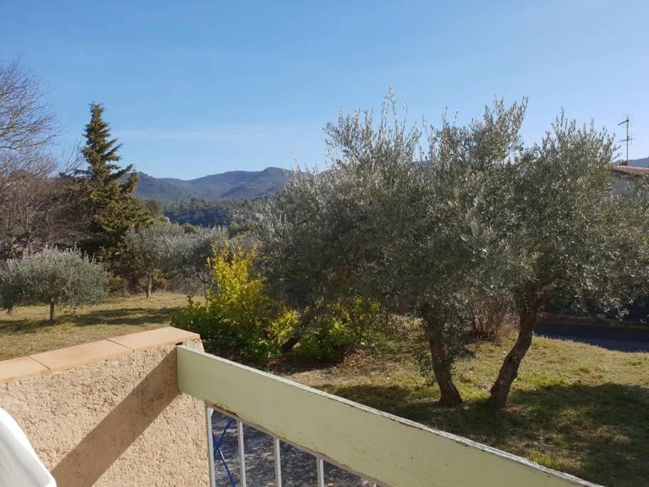 Residence Lou Cigaloun - Ana Location Gréoux-les-Bains Екстериор снимка
