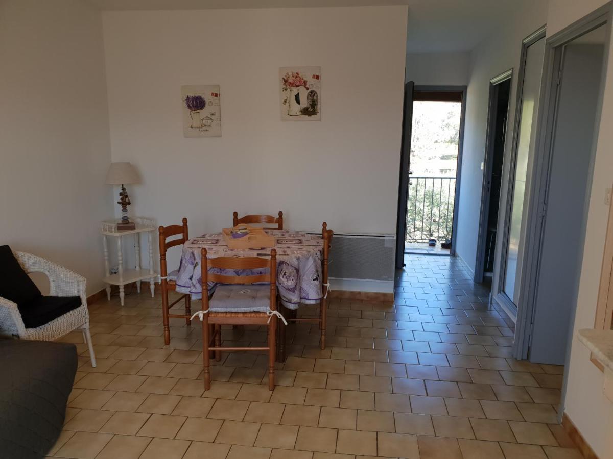 Residence Lou Cigaloun - Ana Location Gréoux-les-Bains Екстериор снимка