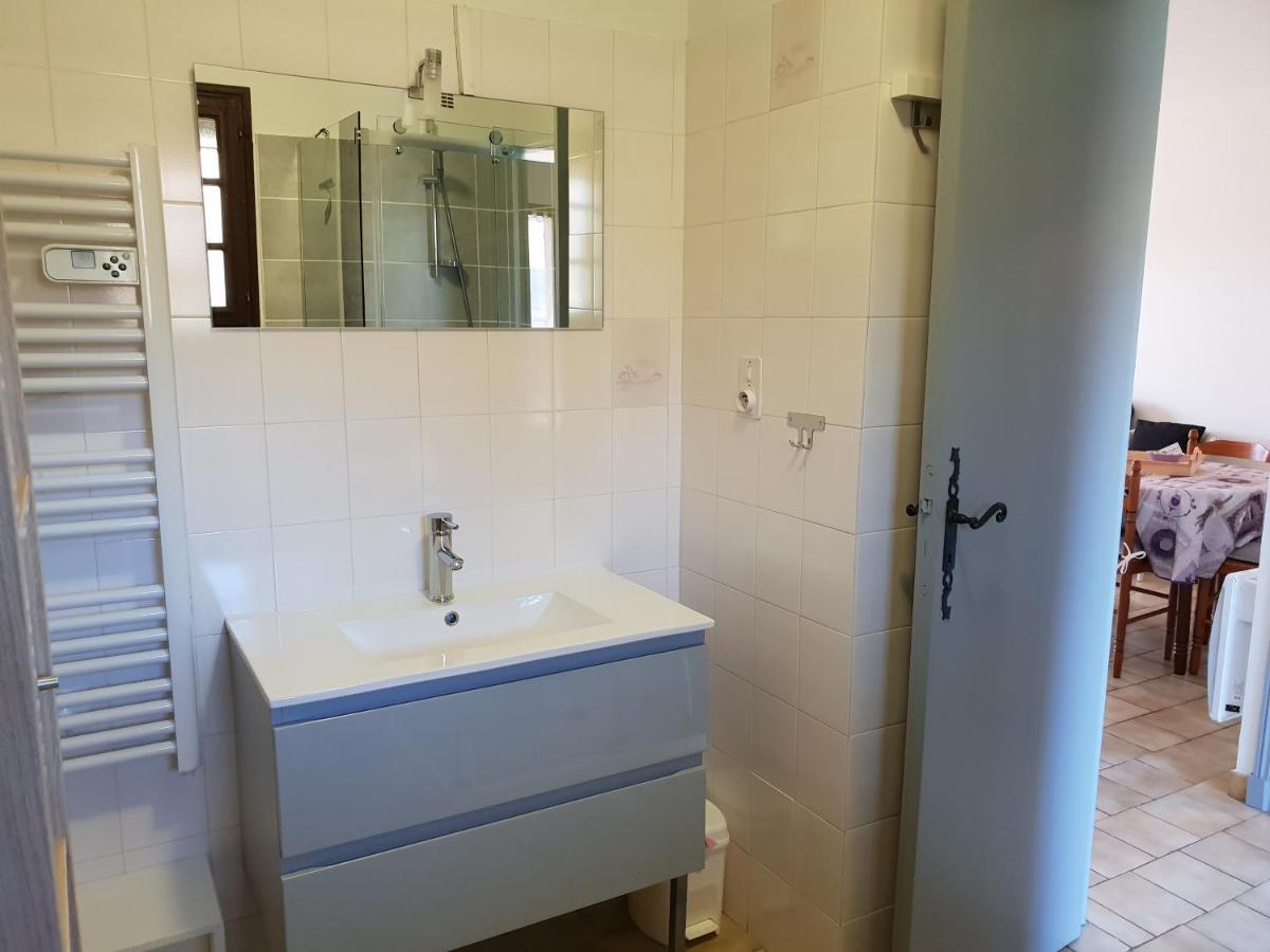 Residence Lou Cigaloun - Ana Location Gréoux-les-Bains Екстериор снимка