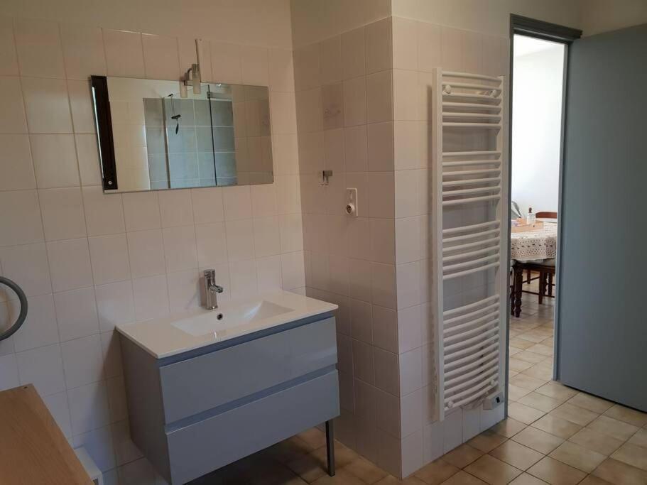 Residence Lou Cigaloun - Ana Location Gréoux-les-Bains Екстериор снимка