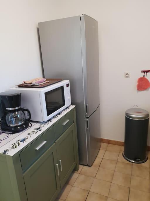 Residence Lou Cigaloun - Ana Location Gréoux-les-Bains Екстериор снимка
