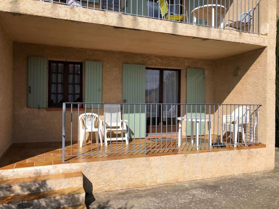 Residence Lou Cigaloun - Ana Location Gréoux-les-Bains Екстериор снимка